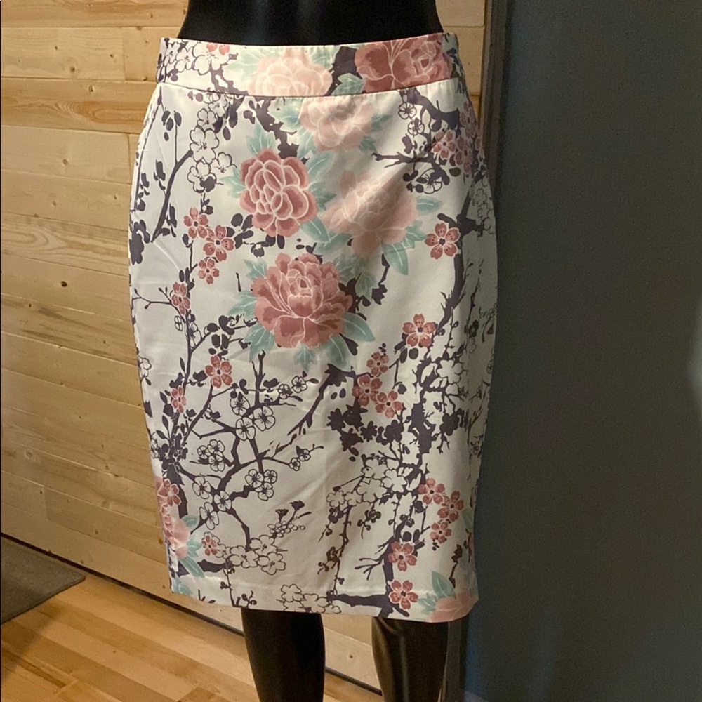 Cream Knee-Length Pencil Skirt NWOT